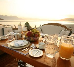 ALFA XII - Breakfast