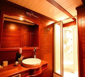 ARYF KAPTAN A Bathroom