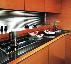 ATLANTIS 54  -  Galley 2