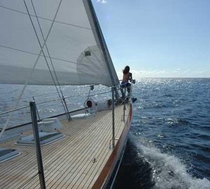 AURORA 67ft -  On Deck looking Forward