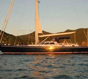 AURORA 67ft -  Profile at Anchor