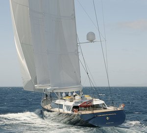 AY46 Yacht MONDANGO 3 - aft view Image by Chris Lewis