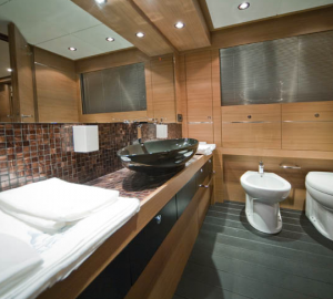 Abacus 86 Owners bathroom