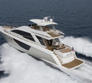 Alpha Express 76 Flybridge yacht - rear view
