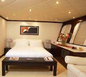 Anedigmi - A Double Cabin