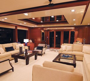 Aurora Yacht - Saloon