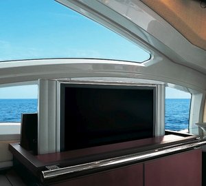 Azimut 62S -  TV