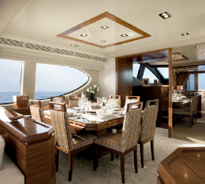 Azimut 88 MotorYacht Dining area