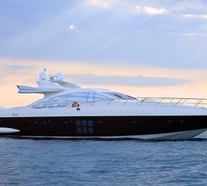 Azimut motor yacht MOSAFA -  At Sunset