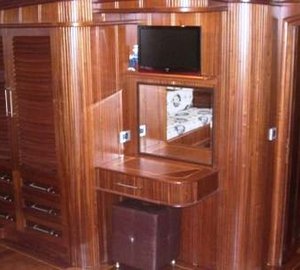 BILIZ -  Cabin Detail