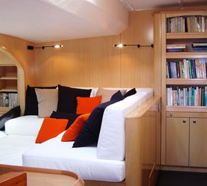 BLUE NOTE -  Sofa and Library