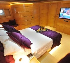 BROTHERS -  Master Cabin 2