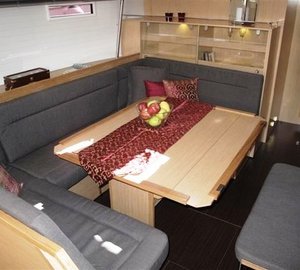 Bavaria 55 Cruiser - Dinner Setting