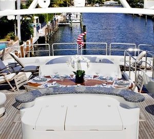 CAROBELLE - Sundeck and wet bar