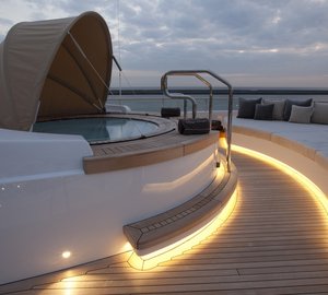 CHOPI CHOPI Yacht - Sun deck pool