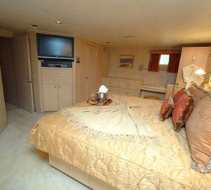 CHRISTINE -   Master Cabin 3