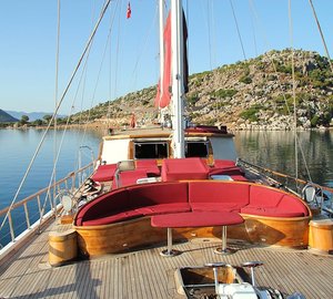 CLARISSA - Foredeck seating