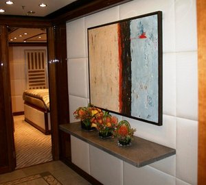 COCO LOCO Foyer to Staterooms