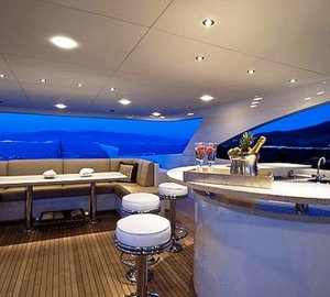 COCO LOCO Sundeck bar and Dinning