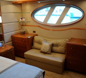 COLD GECKO -  Master Cabin Settee