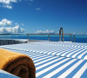 CRYSTAL LADY Sunpads Sundeck