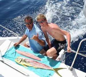 Cat AMAZING GRACE -  Fishing