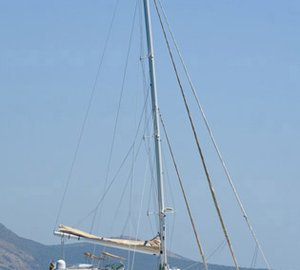 Cat ELYSIUM -  At Anchor