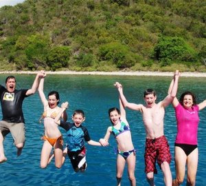 Cat FANTASY ISLAND -  Fun on charter