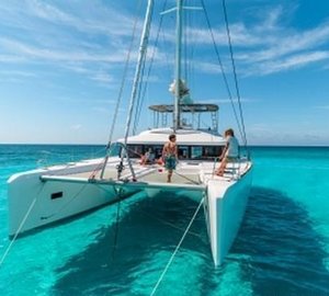 Cat FREEDOM - At Anchor