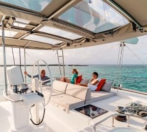 Cat FREEDOM -  Flybridge