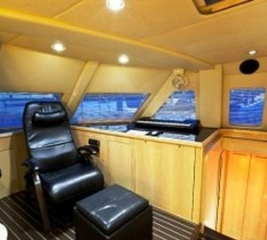 Cat ICE WARS II -  Salon Seating