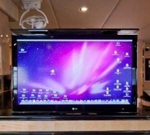 Cat ICE WARS II -  Salon TV