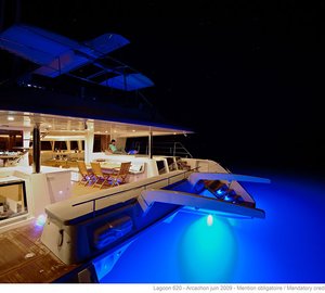 Catamaran DRAGON - At Night