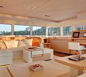 Catamaran ENIGMA -  Salon 2