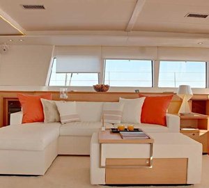 Catamaran ENIGMA -  Salon Seating 2