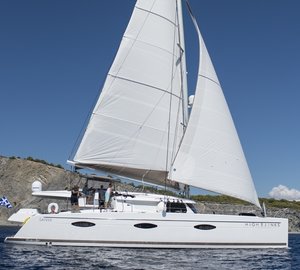 Catamaran HIGHJINKS I - Main .