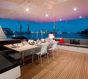 Catamaran LEVANT - Aft Deck Dining