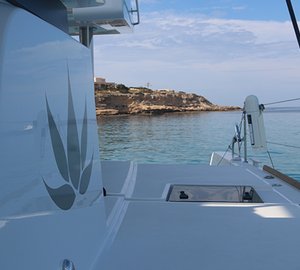 Catamaran LOTUS - Side Deck