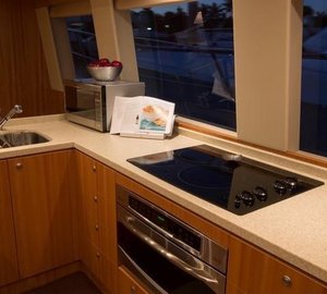 Catamaran OHANA - Galley