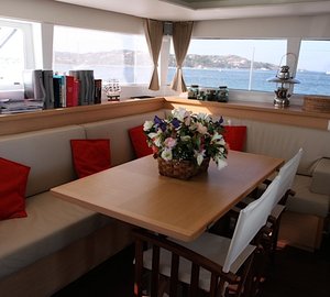Catamaran OKEANOS -  Salon Dining
