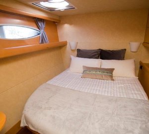 Catamaran yacht WHY NOT - queen cabin