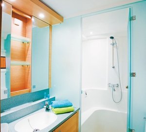 Catana 50 head with seperate shower stall