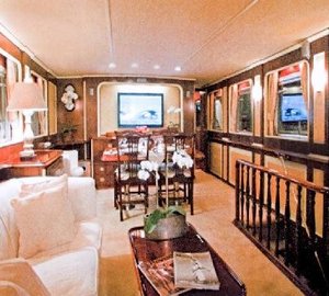 Classic Yacht LAIKA -  Salon