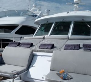 Classic yacht DUNE -  Forward Sunpads