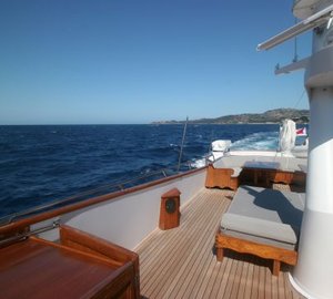 Classic yacht DUNE -  Sundeck