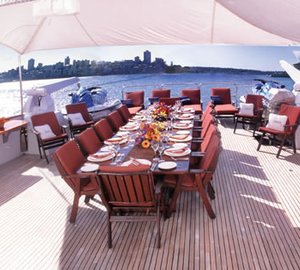 Cosmos Flybridge dinning