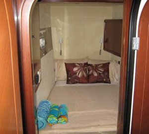 DELPHINE -  Guest Cabin 2