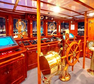 DELPHINE - Pilot House