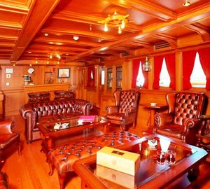 DELPHINE - Smoking Room