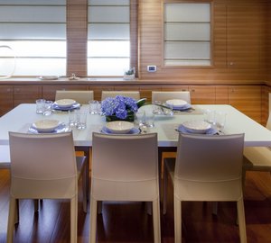 Darwin Class 86 superyacht Percheron - Dining Photo by Maurizio Paradisi